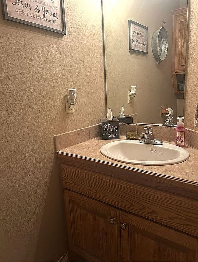 Photo of 11 Grant Rd, Morrison, OK