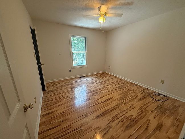 Photo of 136 Iris Dr, Waynesboro, VA