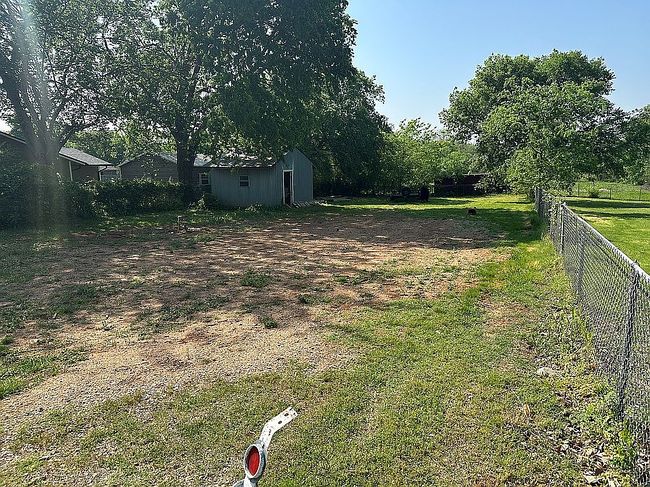 Image of 507 W Pecan St