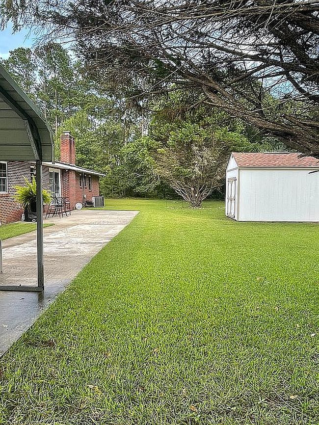 Photo of 803 E Barnard St, Glennville, GA