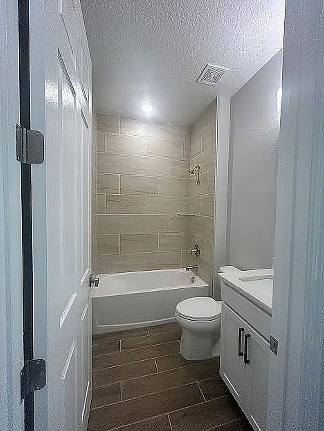 Image of 3733 Ornis Ct