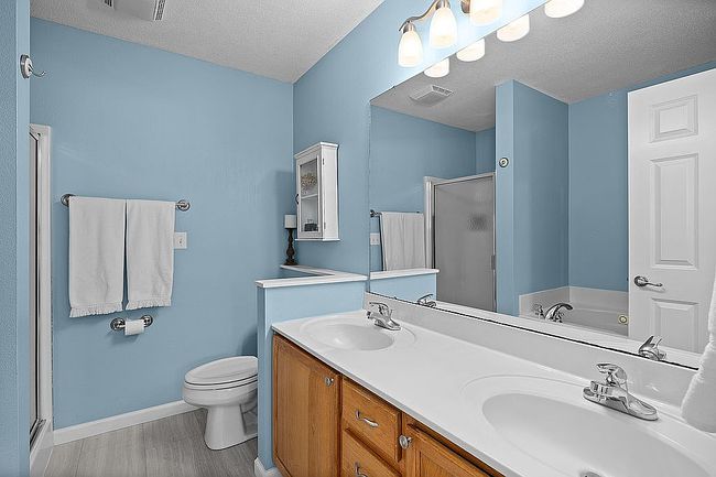 Photo of 405 Westview Dr, Edwardsville, IL