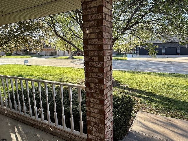 Image of 410 Canna Ln