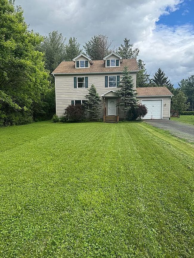 Photo of 37 Rip Van Winkle Dr, Athens, NY