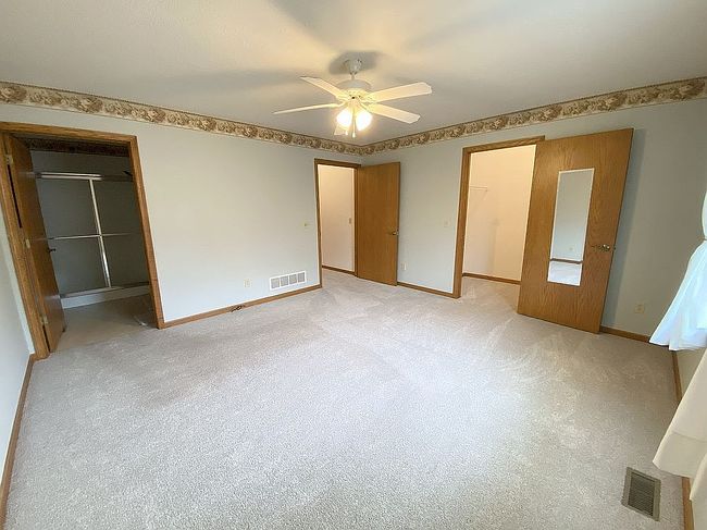 Photo of 833 Cartier Dr, Canal Fulton, OH