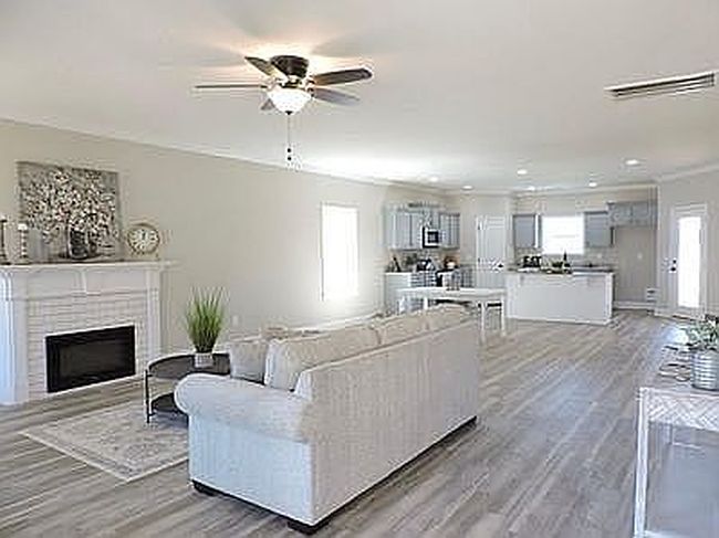 Photo of 120 Legacy Ct, Warner Robins, GA