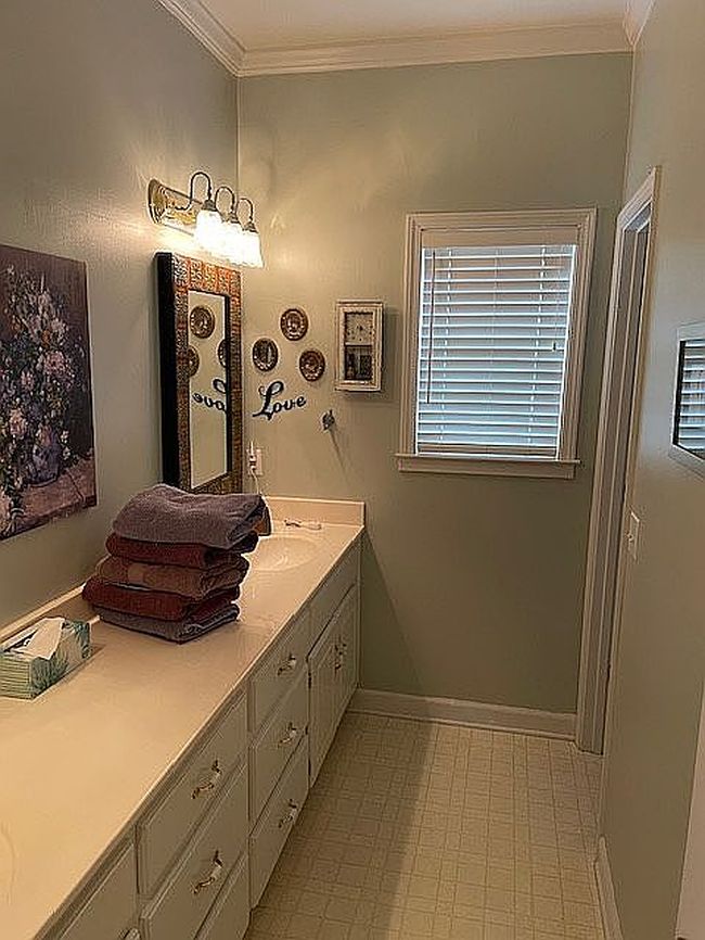 Image of 102 Doncaster Way