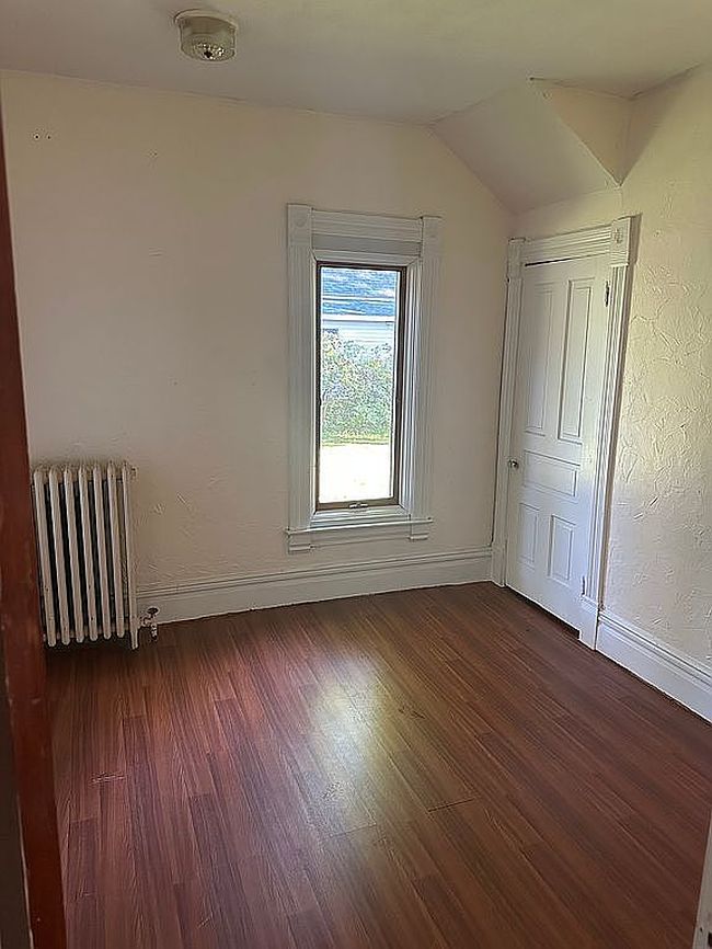 Photo of 731 4th Ave, Lake Odessa, MI