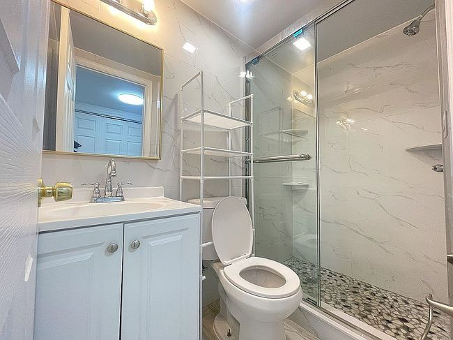 Photo of 6618 Akron St, Philadelphia, PA