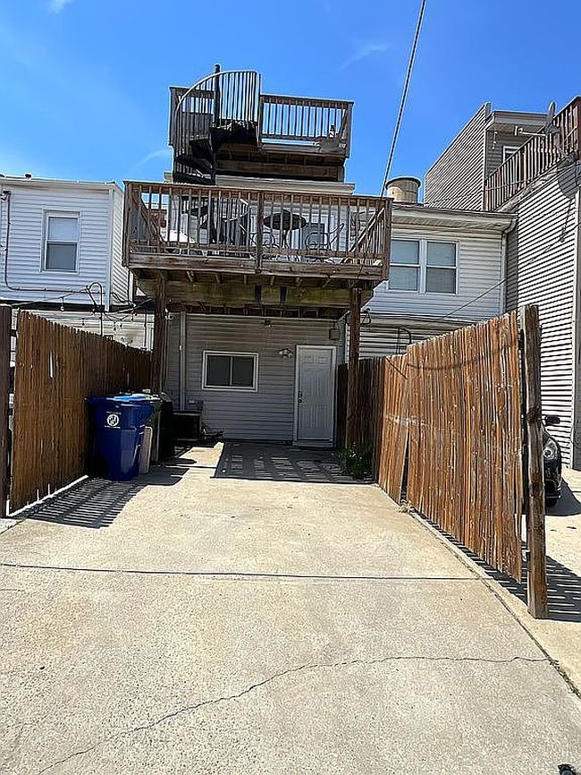 Image of 1711 Clarkson St