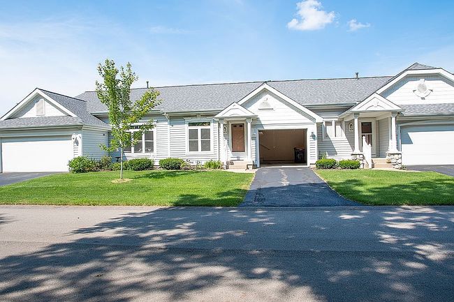 Photo of 303 Shoreside South Dr Se, Grand Rapids, MI
