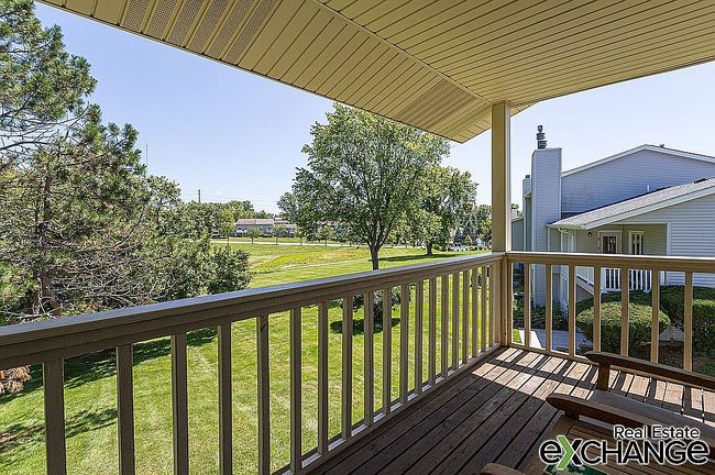Photo of 3065 Parkwild Dr, Bettendorf, IA