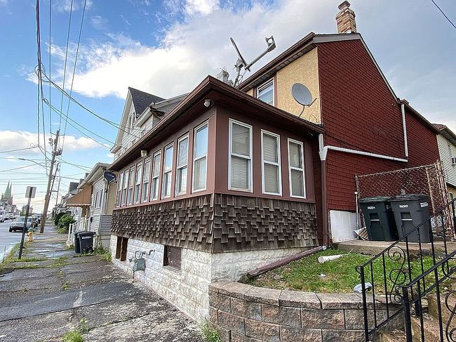 Image of 225 S Wyoming St