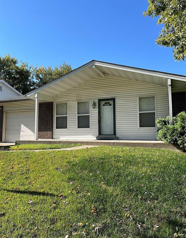 Additional photo 2 of property located at 3533 El Ferrol Ct