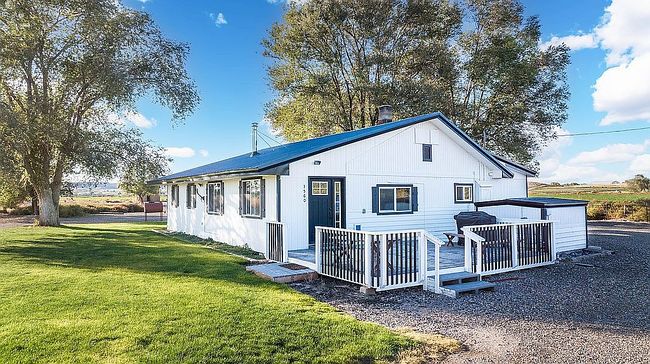 Photo of 1560 Lagoon Dr, Vale, OR