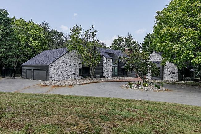 Photo of 12251 Maffitt Lake Rd