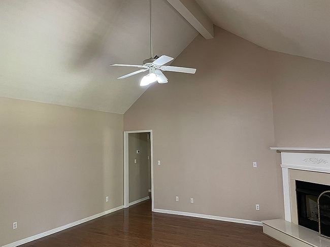 Image of 411 Sleepy Ln