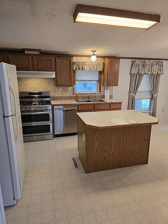 Photo of 9539 Butler Trl, Norwalk, IA
