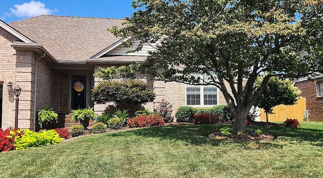 Photo of 5028 Hunters Point Cir, Louisville, KY