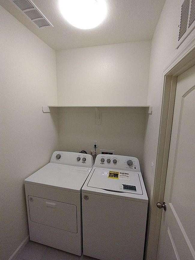 Photo of 3414 N Oakwood St, Visalia, CA