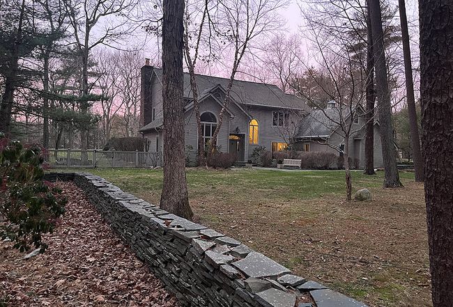 Photo of 117 Stonehedge Ln, Milford, PA