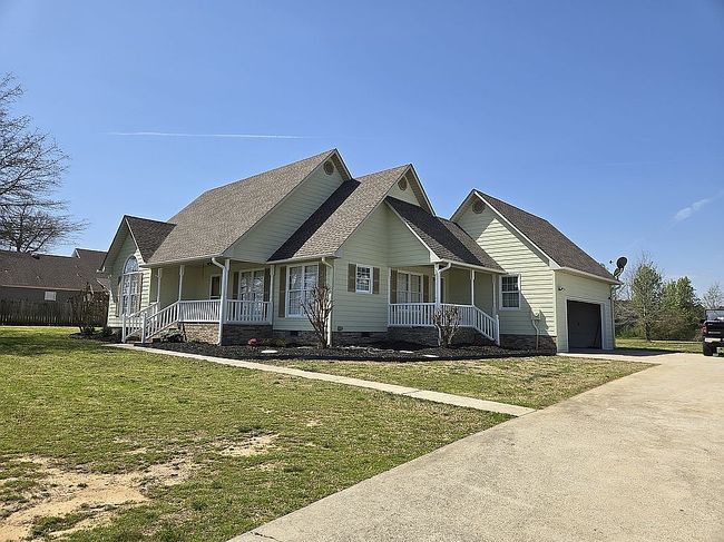 Image of 28 Helen Dr
