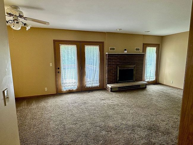 Photo of 1084 Lake Holiday Dr, Sandwich, IL