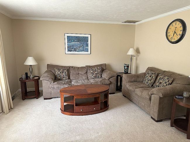 Image of 1116 Paddock Ln