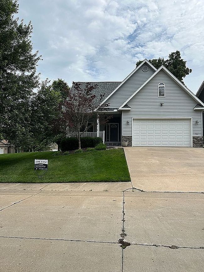 Image of 756 College Blvd