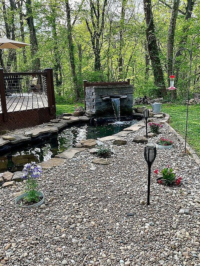 Image of 1555 Graves Ln