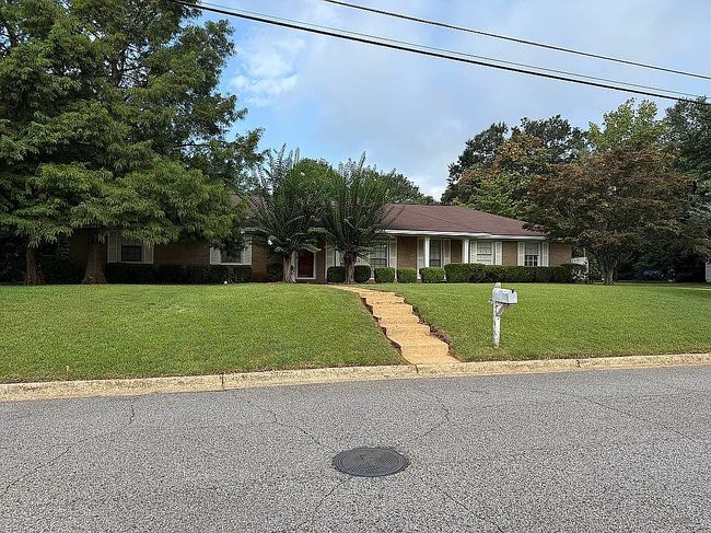 Photo of 5126 10th Ave E