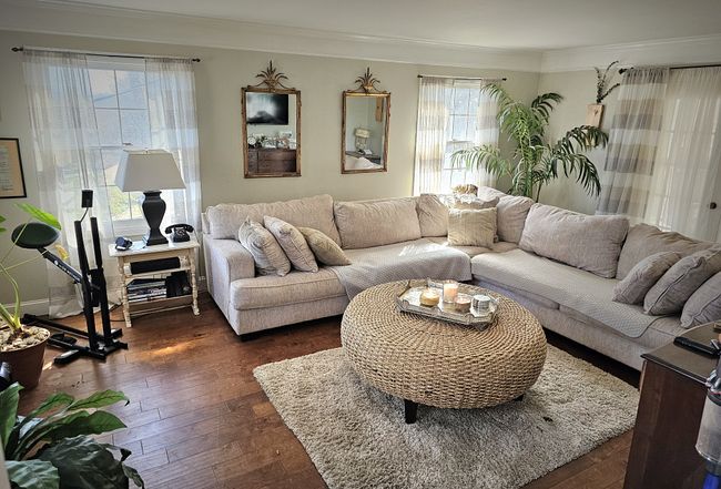 Image of 705 Villa Crest Dr