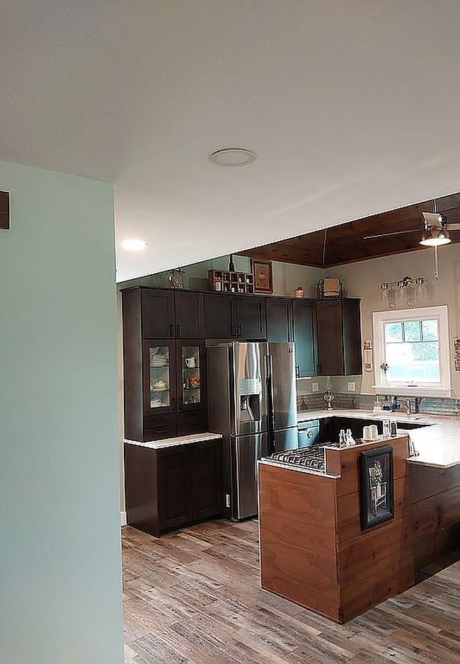 Additional photo 1 of property located at 925 N Center Ave