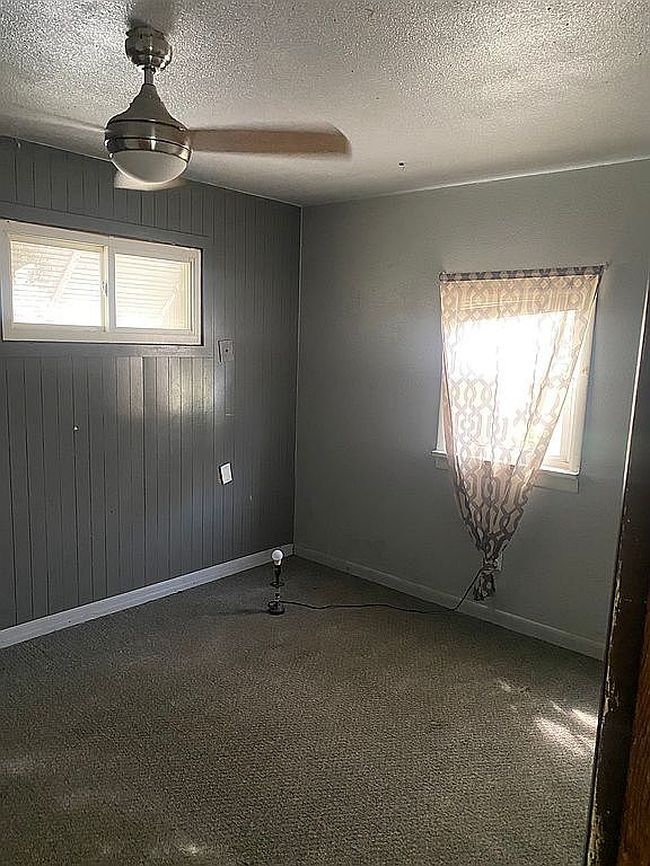 Photo of 214 3rd St, Atalissa, IA