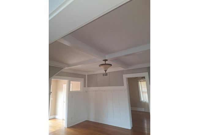 Additional photo 3 of property located at 2109 Marengo Ave