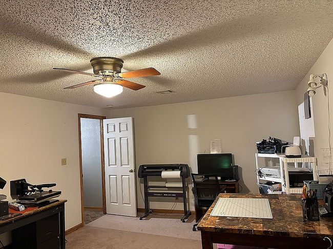 Image of 410 Canna Ln