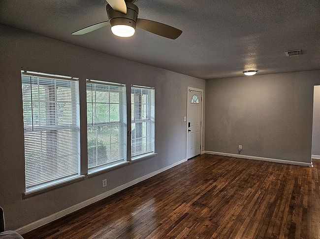 Photo of 6537 Harmonson Rd, North Richland Hills, TX