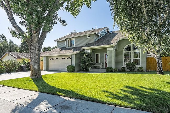 Photo of 2334 Cheyenne Dr, Bishop, CA