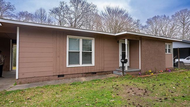 Image of 3036 Oak Forest Rd