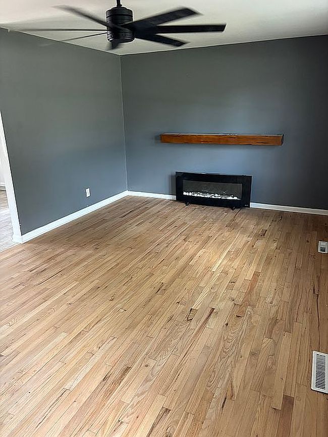 Photo of 466 N Walker St, Braidwood, IL