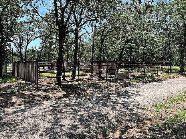 Photo of 262 S Lake St, Axtell, TX