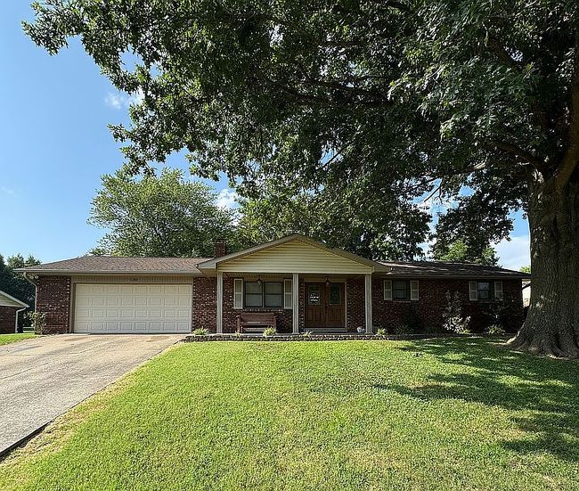 Photo of 130 Dogwood Dr, Scott City, MO