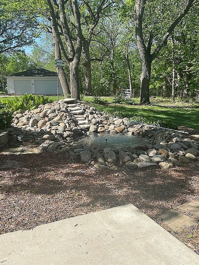 Image of 33 Manor Cir