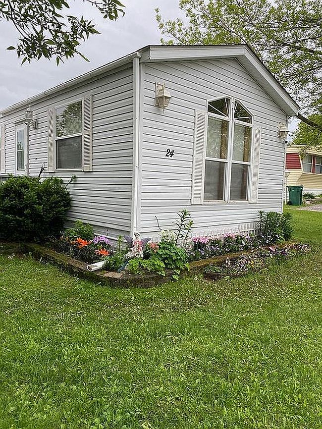 Image of 24 Juniper Ln