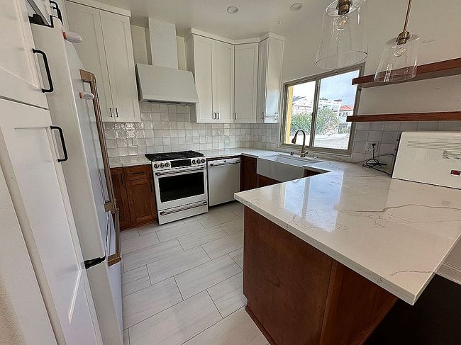 Photo of 202 N Irena Ave #B, Redondo Beach, CA