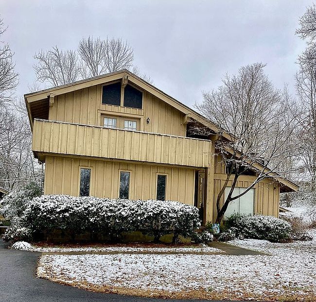 Image of 108 Hillcrest Dr #V