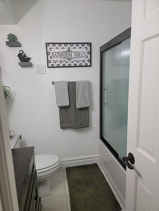 Photo of 15799 Bear Creek Rd, Earlham, IA