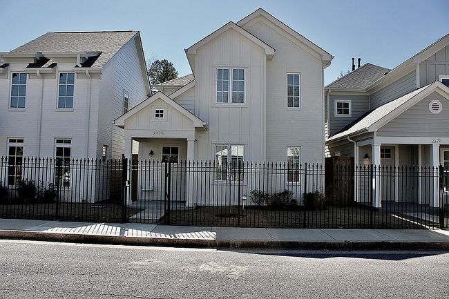 Image of 2375 Avery Ave