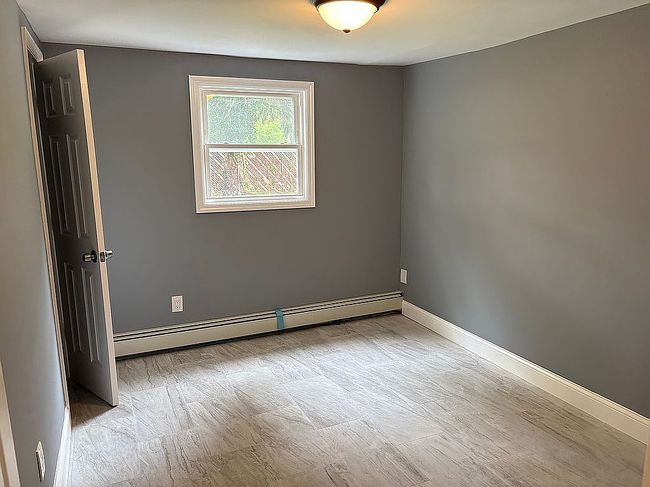 Photo of 99 Tell Ave, Deer Park, NY