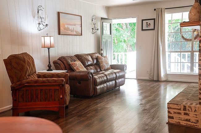 Additional photo 1 of property located at 11217 Breeze Dr